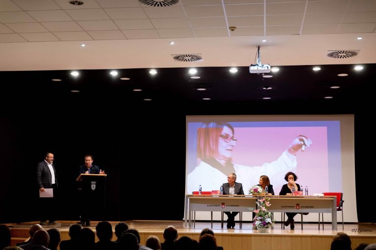 2019_05_049 Homenaje Rosa Llusar