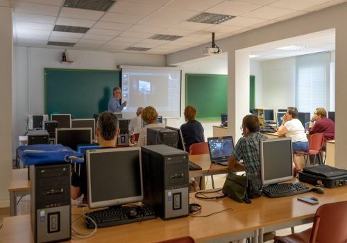 Cursos per adults Almenara – FOTOGRAFÍA DIGITAL Cursos per adults Almenara - FOTOGRAFÍA DIGITAL