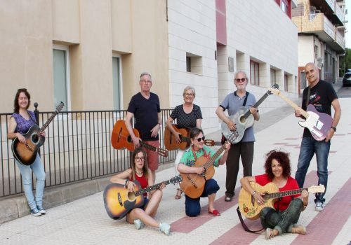 Cursos per adults Almenara – GUITARRA PERFECCIONAMENT ADULTS Cursos per adults Almenara - GUITARRA PERFECCIONAMENT ADULTS